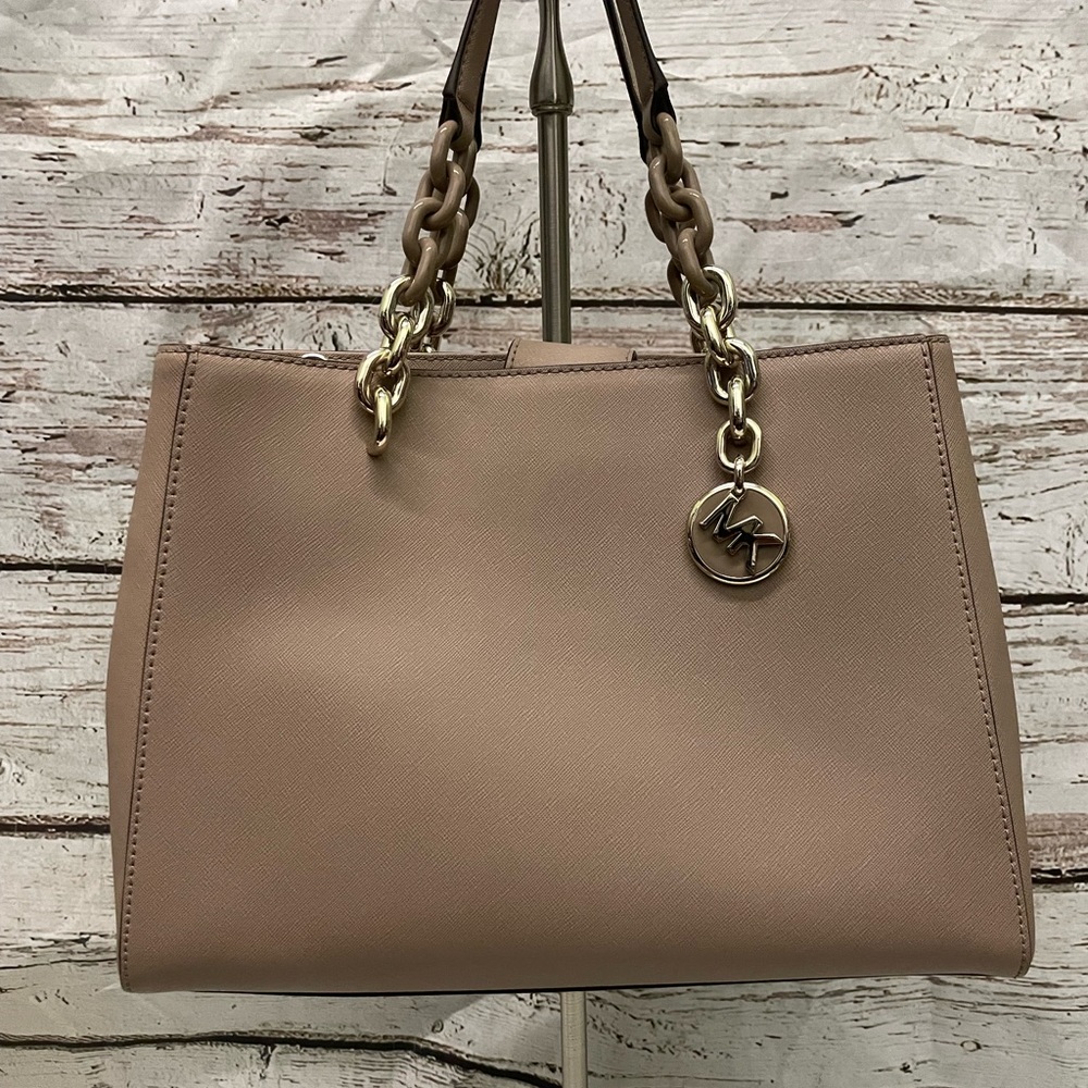New! Michael Kors Leather Handbag Chain straps chocolate milk beige tan nude